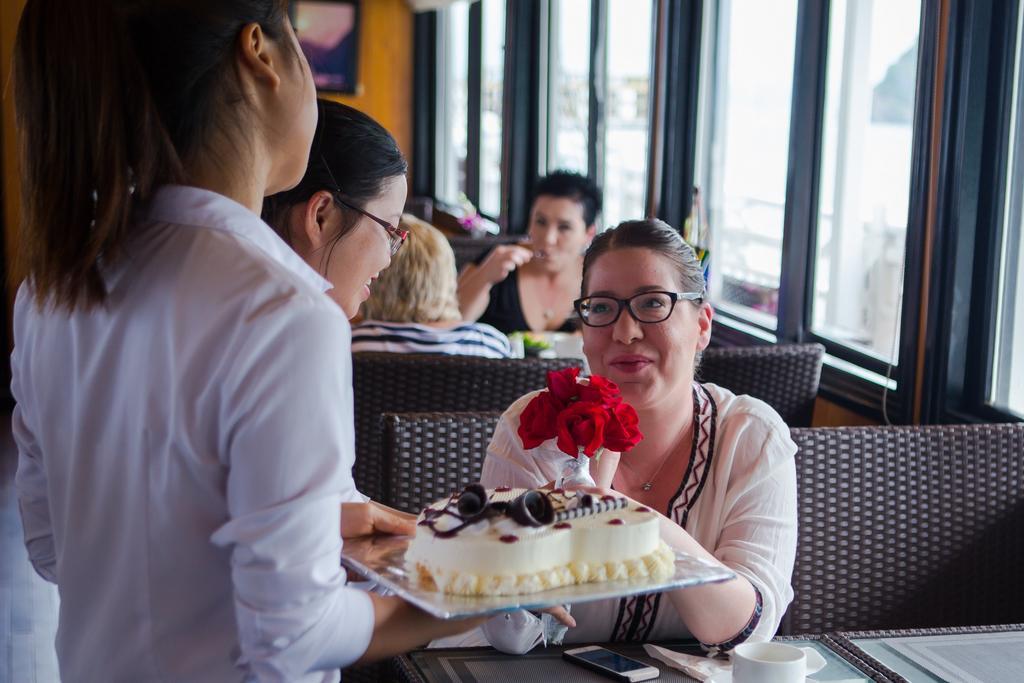 Syrena Cruises Otel Ha Long Dış mekan fotoğraf